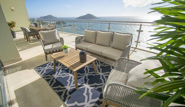 Experience Penthouse Living-Solaria Tower