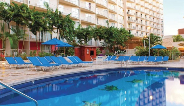 Experience the Ultimate Family Fun at Wyndham Waikiki Beach Walk- 2 Bd. Dlx. LL