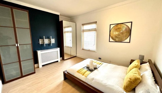 Experience the ultimate relaxation in this charming 3 bedroom in L8 area