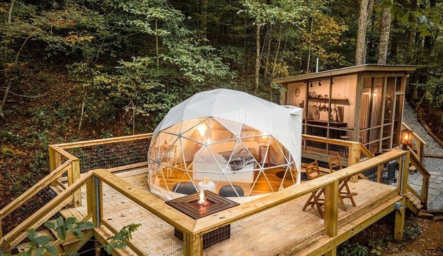 Experience Unrivaled Luxury: Exclusive Dome with Hot Tub and Unique Views in North Carolina