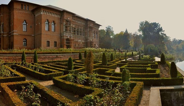 Explore BUCHAREST Surroundings