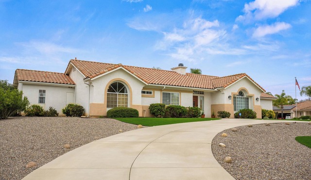 Explore Ramona's Vineyards: Tranquil Home w/Yard