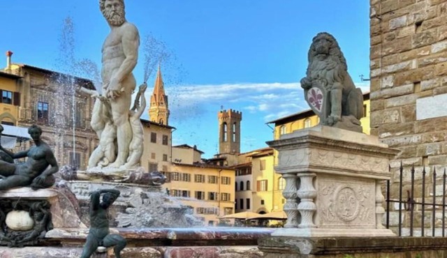 Exquisite 2-Bedroom Luxury Apartment in Piazza della Signoria