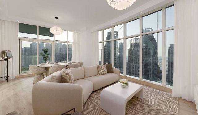 Exquisite 2-Bedroom with Panoramic Marina view