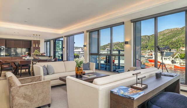 Exquisite 2br. apt., impeccable standard, panoramic views of Bergen harbor.