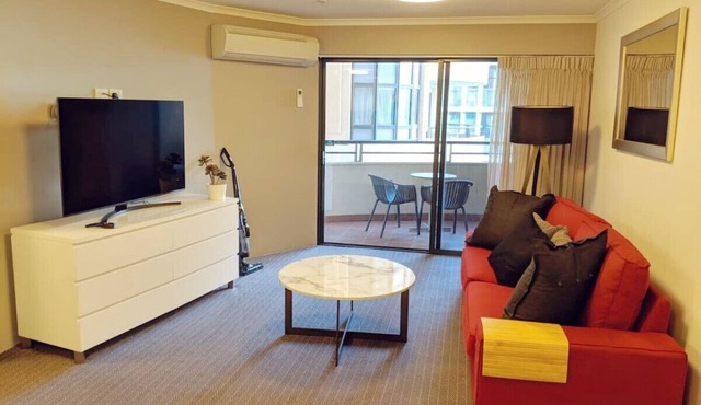 Exquisite Apartment at City`s Doorstep