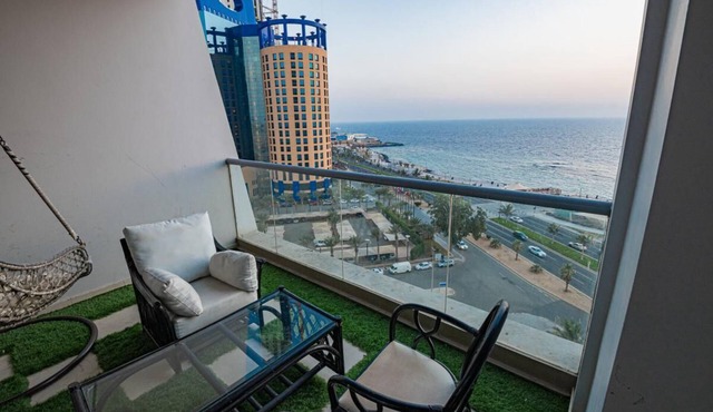 Exquisite Apartment with Spectacular Sea Views in Jeddah's Heights Tower