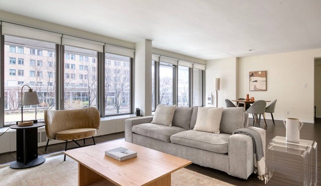 Exquisite Back Bay 2BR w/Gym & W/D, nr Copley Sq, by Blueground