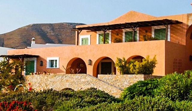 Exquisite beachfront mansion, 5 bedrooms-Syros