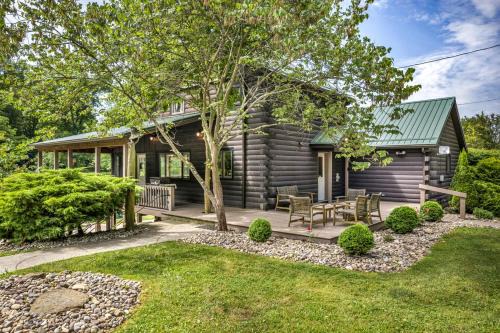 Exquisite Cabin with Amazing Interior and Exterior in Sarahsville, Ohio