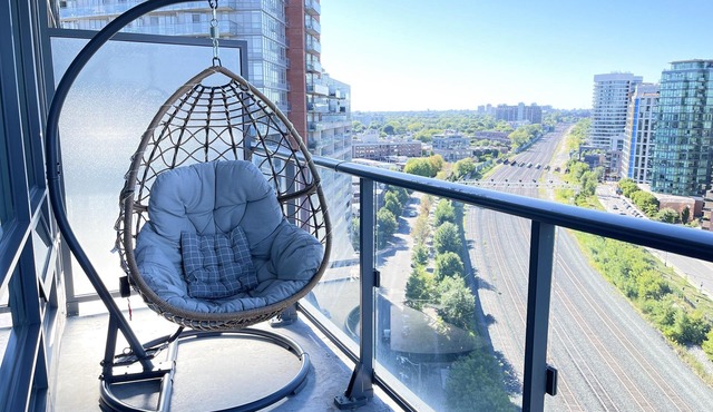 Exquisite Condo with Stunning Views in Downtown