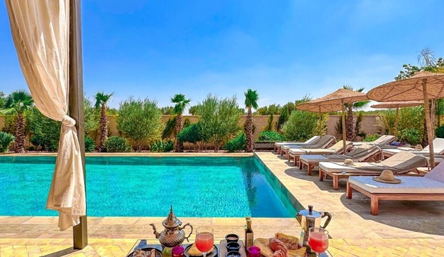 Exquisite Marrakech Villa Retreat: Private Heated Pool, Spa & Exclusive Luxuryn