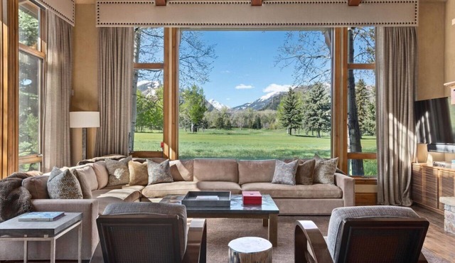 Exquisite Mountain Hideaway