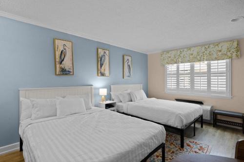 Exquisite Unit on the 1st Flr Resort View Room