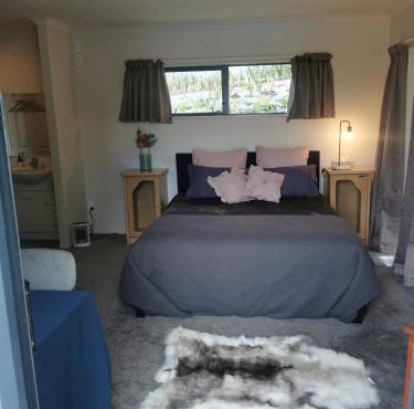Extra Large Room With Cozy Sofa & Tv