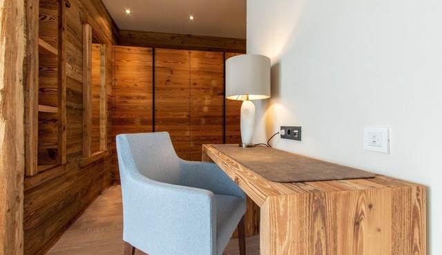 Extravagant Austrian Chalet | 6 Bedrooms | Chalet Atlas | Cinema Room & Outdoor.