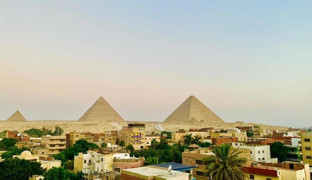 Eyad Pyramids view