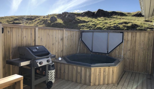EYVÍK Cottage #2 on the Golden Circle
