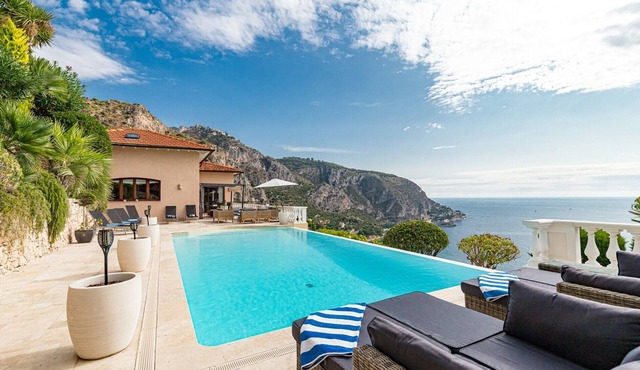 Eze Rock
