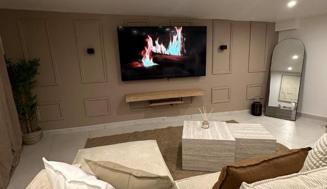 F2 jacuzzi moderne et spacieux