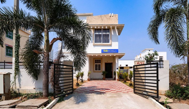 Fabexpress Kp Suites Villas