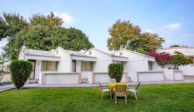 Fabhotel Girija