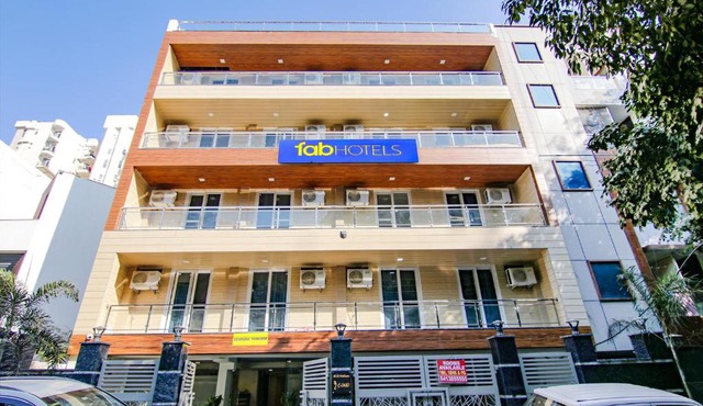 FabHotel Aashiyana Paradise