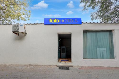 FabHotel Aavkar