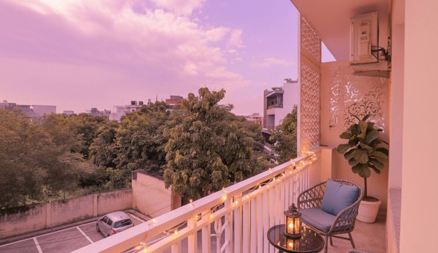 FabHotel Aravali Suites - DLF Phase 3
