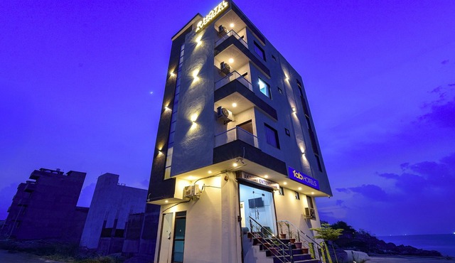 Fabhotel Avondale