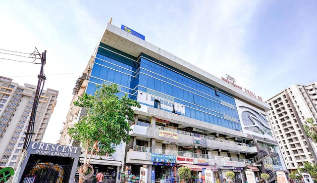 FabHotel Crescent