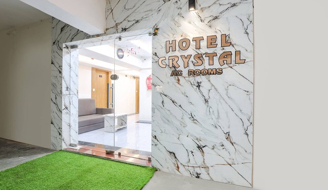 Fabhotel Crystal I