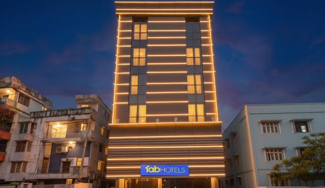 Fabhotel Eros 211