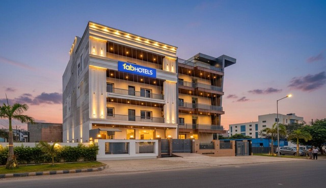 FabHotel Expo Centre Inn- Nr. Sharda University Greater Noida
