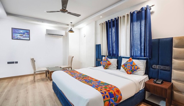 Fabhotel Golden Eye Inn