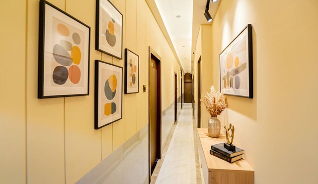 Fabhotel Jk