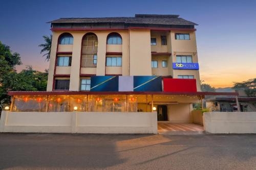 FabHotel Kamal Palace