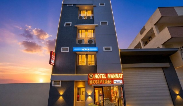 Fabhotel Mannat