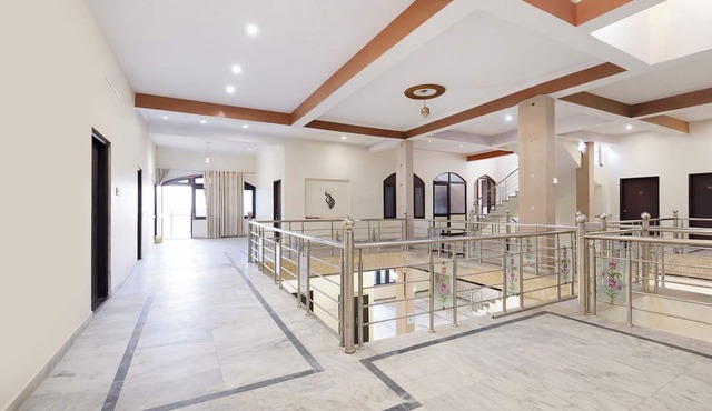 Fabhotel Pink Haveli