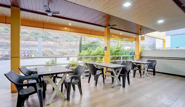 Fabhotel Raj