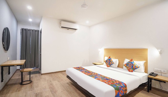 Fabhotel Royale 49