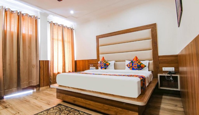 FabHotel Skylark