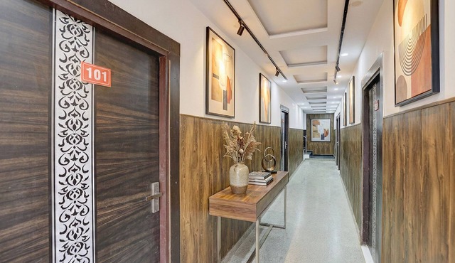 Fabhotel Varn Residency