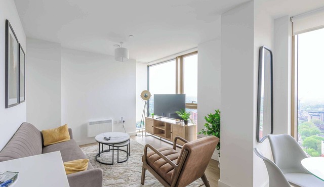 Fabulous 2 Bed Flat in Central Birmingham w Views