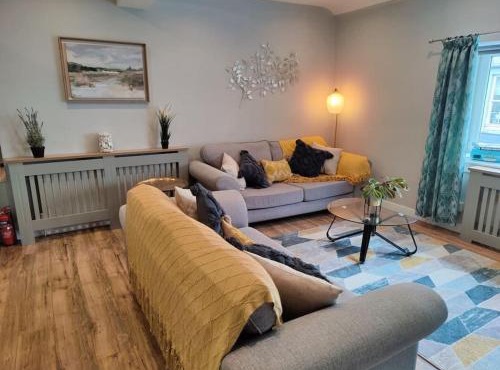 Fabulous 2BD Maisonette Dunfermline, Fife