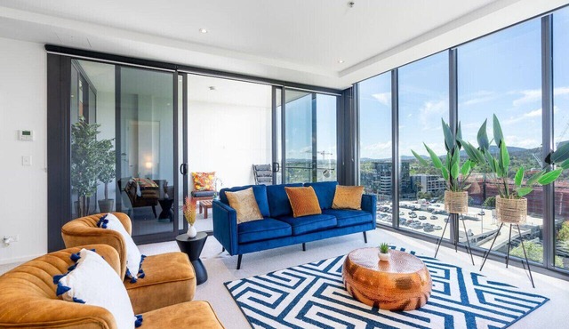 Fabulous 2BR/2BA Apartment in the Central District