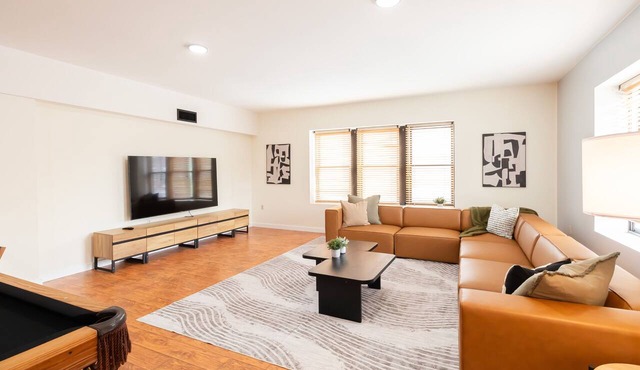Fabulous 3 Bed/2 Bath in Tremont w/Parking