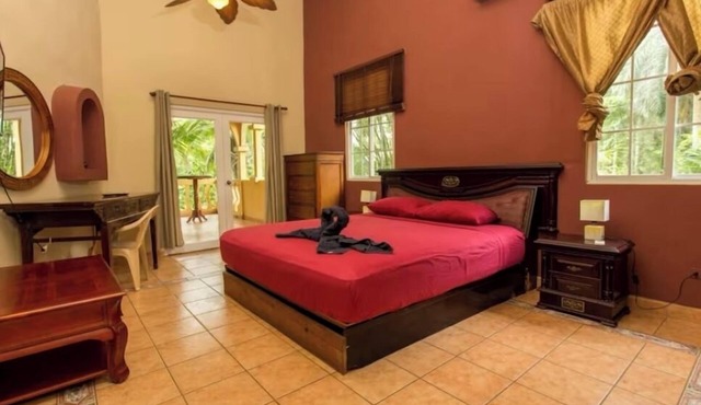 Fabulous 3-bedroom house with AC in Bocas del Toro