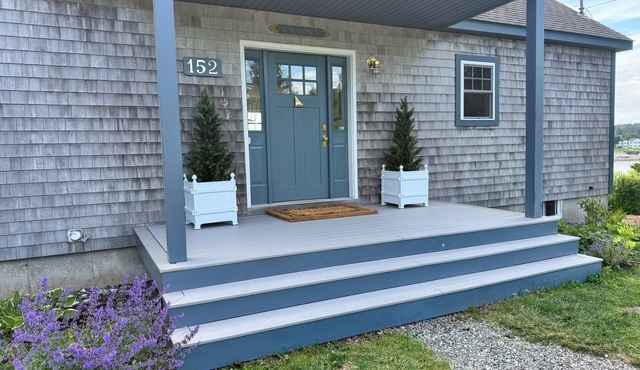 Fabulous Oceanside 4-BR Cottage in Peaceful Cove perfect for relaxing getaway