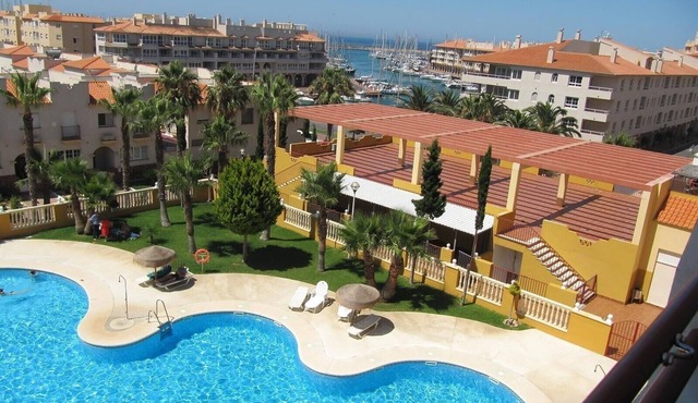 'Fabulous sunny apartment' with Terrace